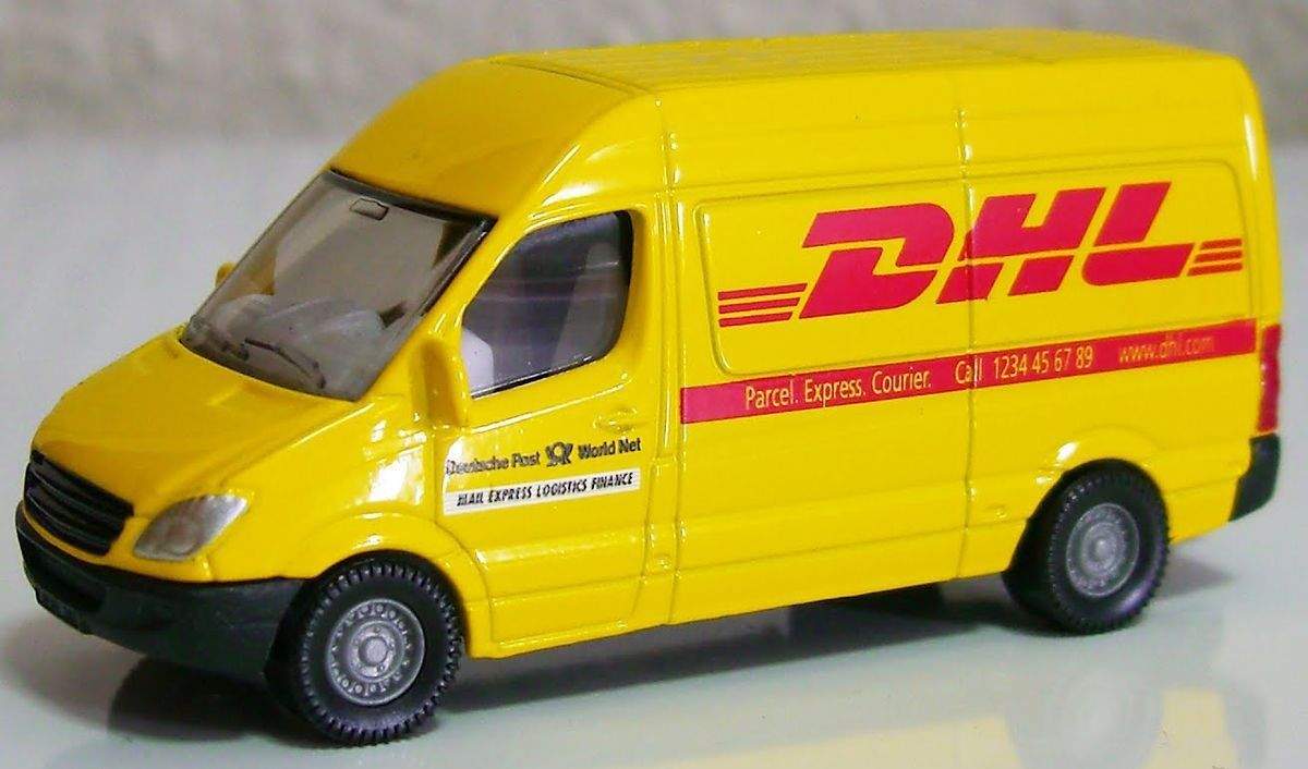 Почтовая машина dhl, siku 1085 1085 купить по низкой цене в  интернет-магазине МаМаМа.РФ